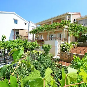  Apartman Snjezana By Interhome