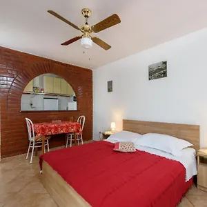  Apartman Mihaela